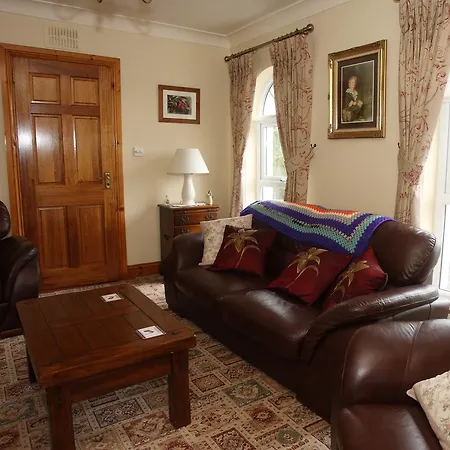 Avondale Farmhouse 3*