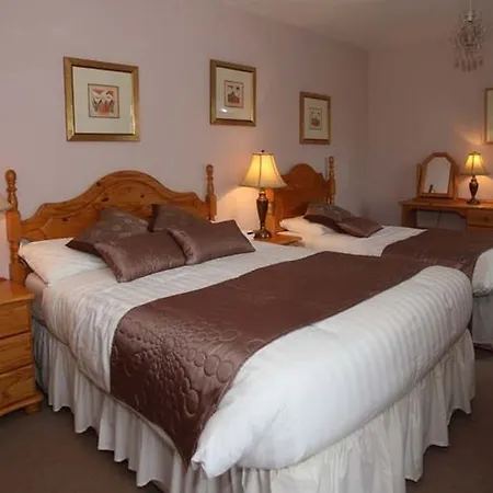 Avondale Farmhouse 3*