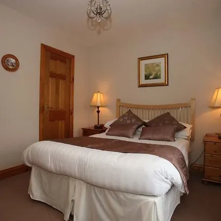 Avondale Farmhouse Bed & Breakfast 3*