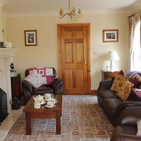 Avondale Farmhouse 3*