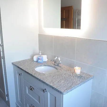 Bed & Breakfast Avondale Farmhouse