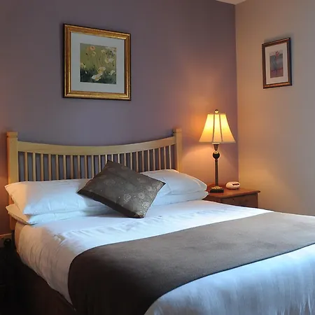 Avondale Farmhouse Bed & Breakfast
