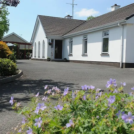 Avondale Farmhouse Bed & Breakfast