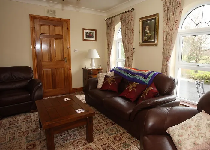 Avondale Farmhouse 3*