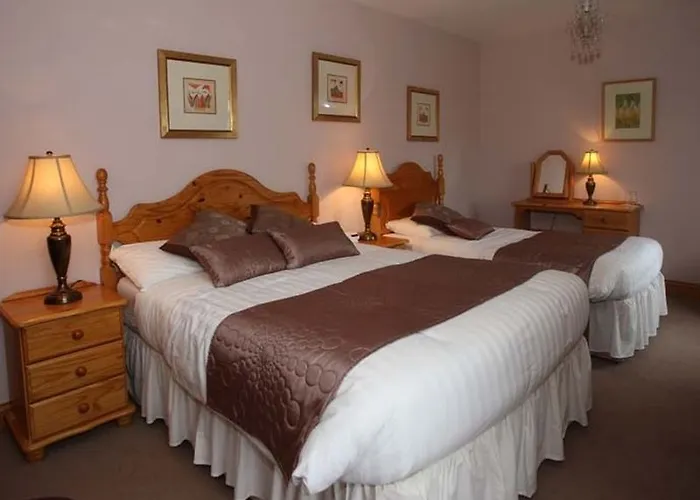 Avondale Farmhouse 3*