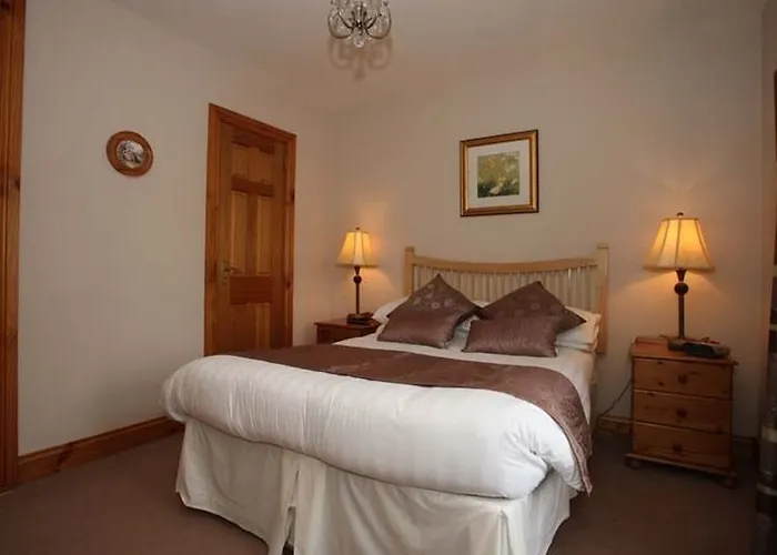 Avondale Farmhouse Bed & Breakfast 3*