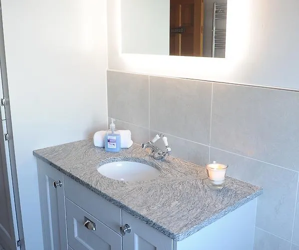 Bed & Breakfast Avondale Farmhouse