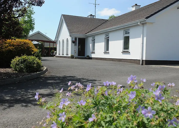 Avondale Farmhouse Bed & Breakfast