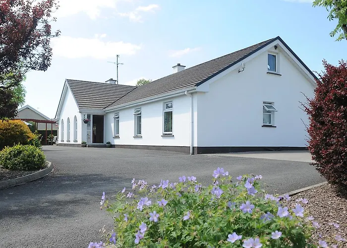 Avondale Farmhouse Bed & Breakfast